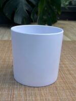 Biała elegancka osłonka na rośliny  11 cm – lekka i odporna - obrazek 3