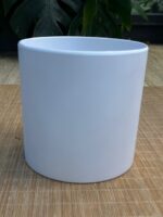 Biała elegancka osłonka na rośliny 13 cm – lekka i odporna - obrazek 4