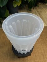 Osłonka na wysoką oddychającą doniczkę 14cm mleczna V2 - obrazek 3