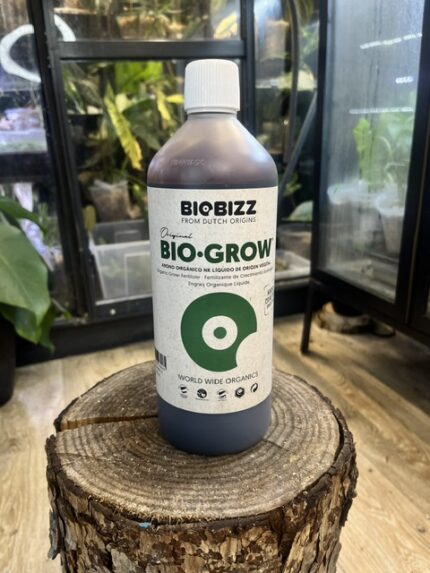 BioBizz Bio-Grow – w pełni organiczny nawóz na bujny wzrost Twoich roślin. Zapewnij swojej dżungli naturalną siłę i zdrowe podłoże z BioBizz w Variegarden.